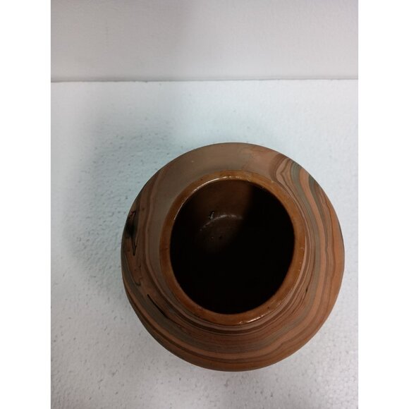 Vintage Vintage Native American Pottery Vase Clay Swirl Design Handmade Art - Picture 2 of 8